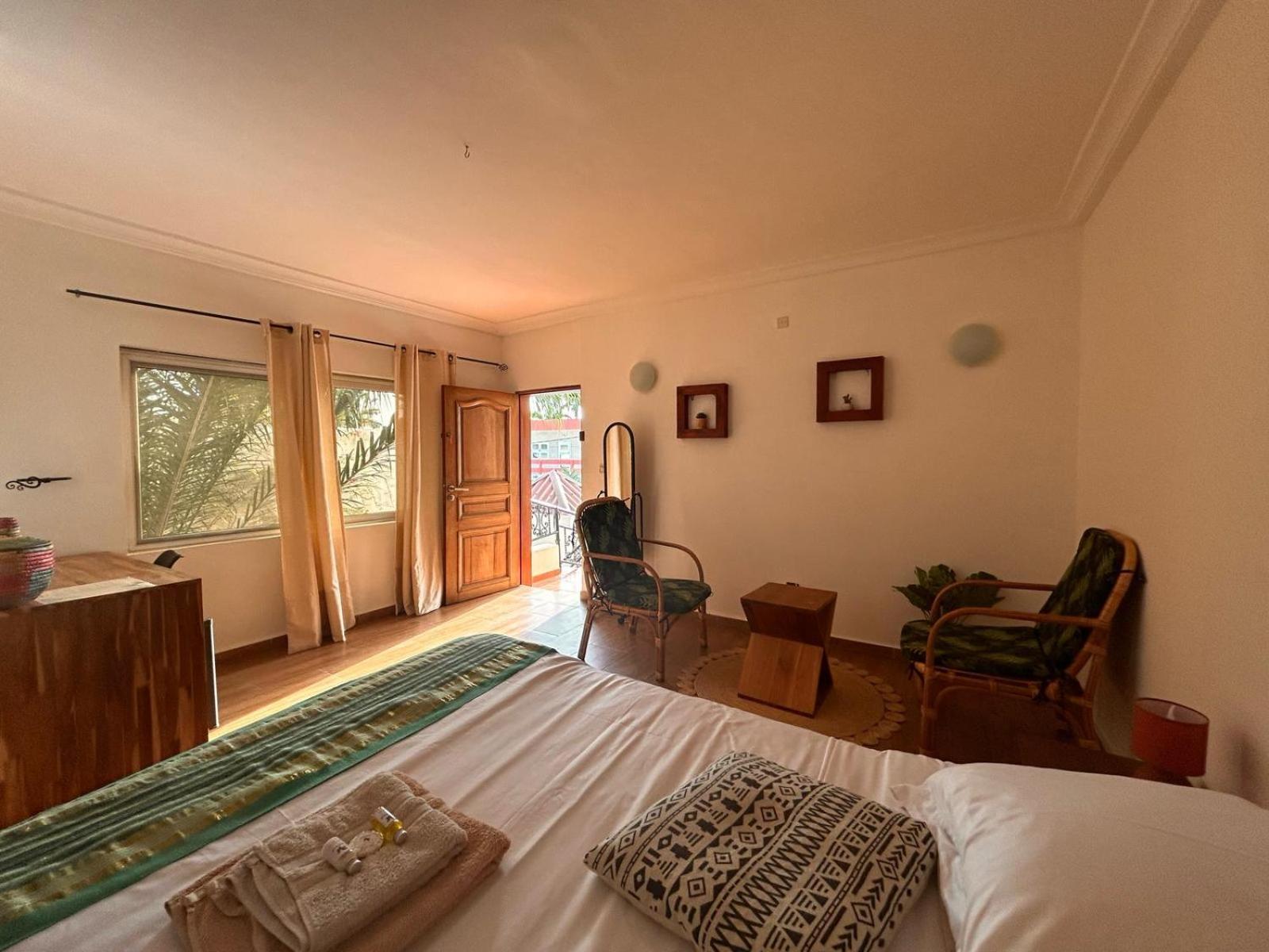 L'Oasis Guesthouse Cotonou Exterior photo
